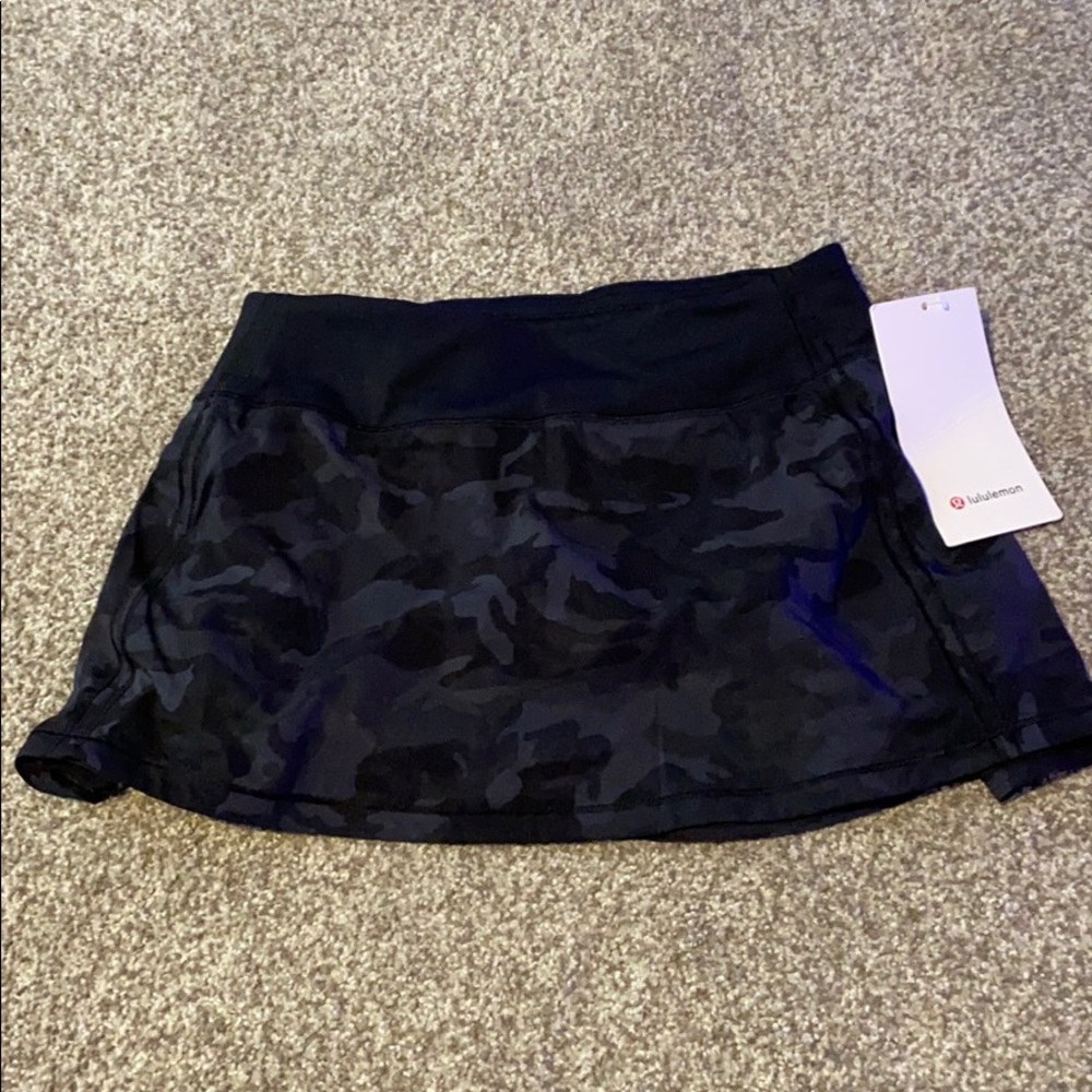 Lulu lemon skirt (brand new)
